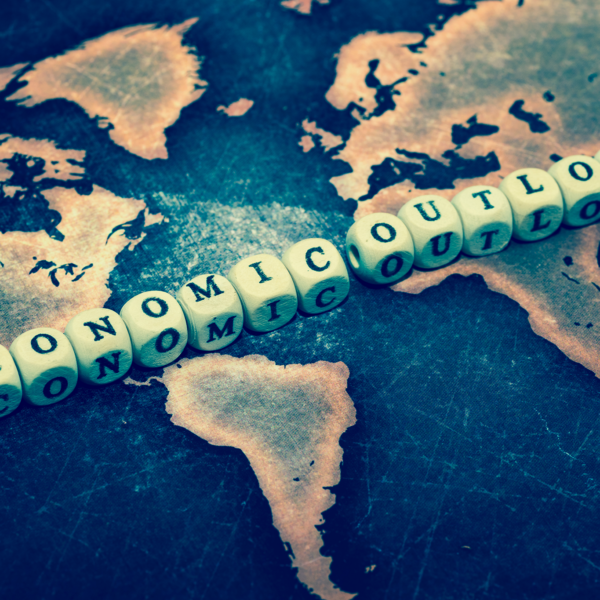 The Outsell Signature Experience — Economic Outlook Featuring Ryan Sweet